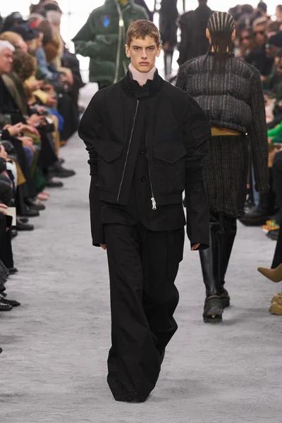 Look 34